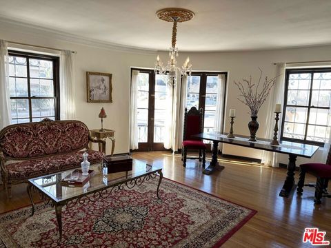 Photo of 640 S Bronson Avenue #107, Los Angeles, CA 90010 (MLS # 26654639)