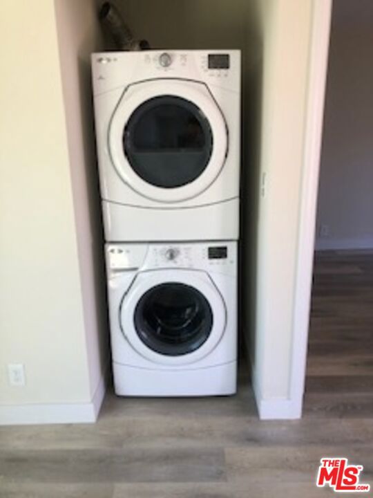 9638 S Hobart Boulevard