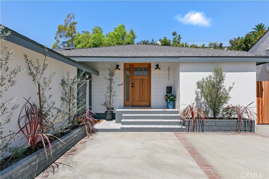 2171 W 26th Place