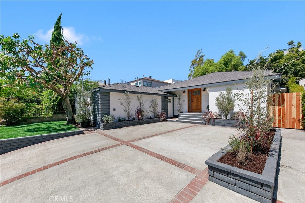 2171 W 26th Place