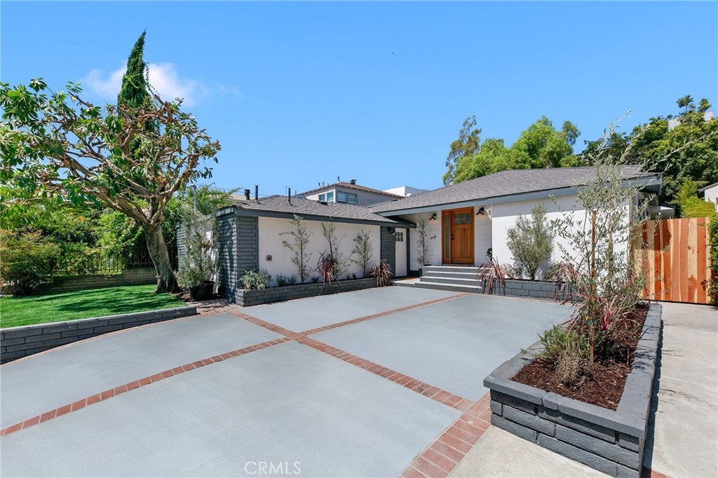 2171 W 26th Place