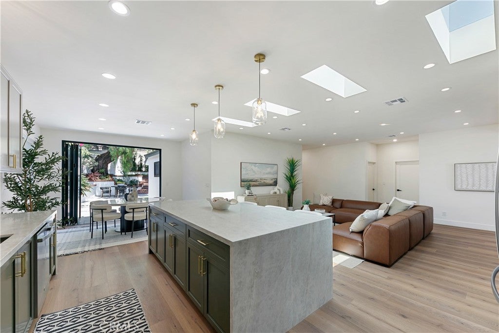 2171 W 26th Place