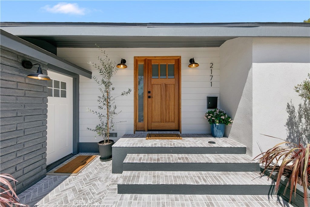 2171 W 26th Place
