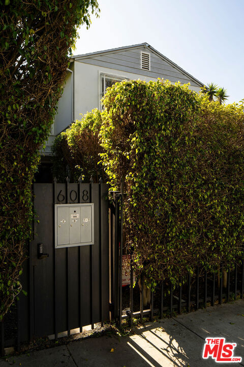 608 Westminster Avenue