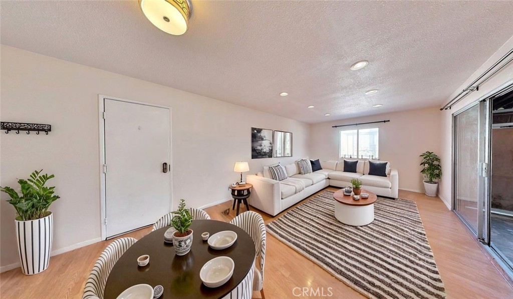 12036 Camino Valencia