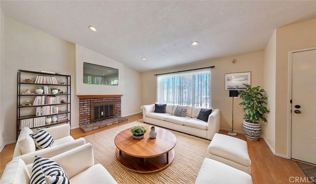 12036 Camino Valencia