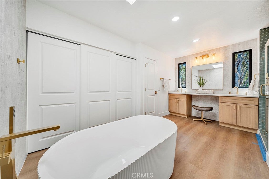 25031 Castlewood, Lake Forest CA 92630 - Photo 30