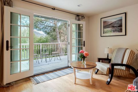 Photo of 502 Fernwood Pacific Drive, Topanga, CA 90290 (MLS # 25540491)