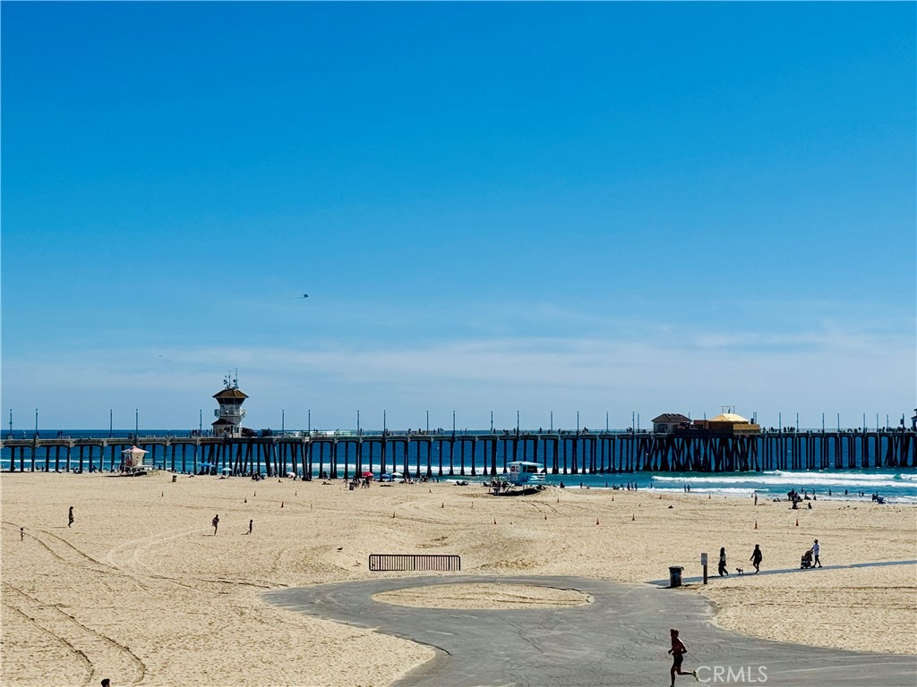 711 Pacific Coast 330