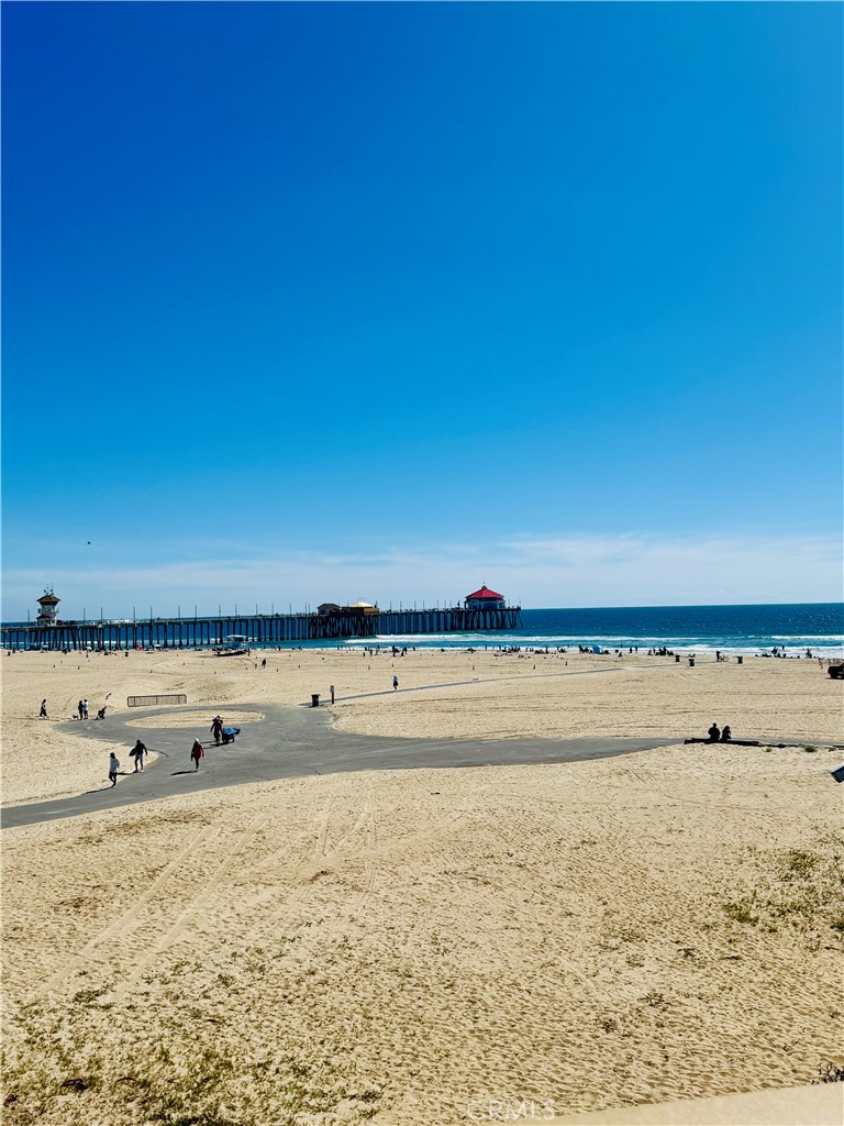 711 Pacific Coast 330