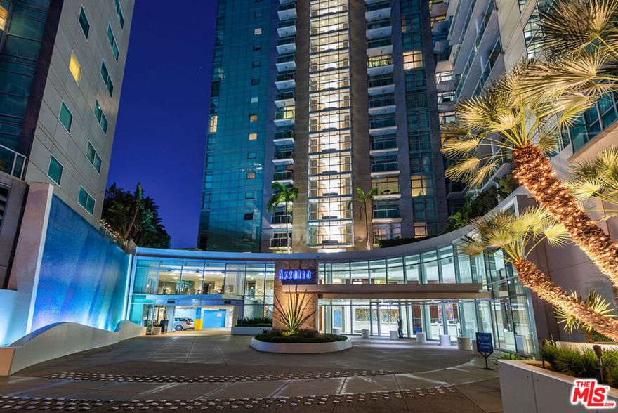 GORGEOUS 1BR/2BA LUXURY CONDO IN MARINA DEL REY!! FROM SUNDECK- FLR-2-CEILING TRANSLUCENT GLASS REVEALS MOST FANTASTICOCEAN & MARINA VIEW; UNIT FEATURES: MARBLE ENTRY, SPACIOUS OPEN FLR PLAN W/ XXXTRA LRG BALCONY, GRANITE KITC & BATHROOMCOUNTERTOP, SS APPLS, CENTRAL A/C & HEAT, CARPET FLRS, W&D SIDE-BY-SIDE, AND MORE!! LUXURY AMENTITIES RIVAL 5 STAR RESORT W/ GYM, SPA,SCREENRM, HT POOL, 24HR GRD/DRMAN/GUESS VALET/CONCIERGE. SKYLOUNGE & SPA, PILATES & YOGA RM & MUCH MORE!! WELCOME HM TOLUXURY.. WON'T LAST!!