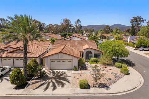 Photo of 11821 Calle Parral, San Diego, CA 92128 (MLS # 260020433SD)