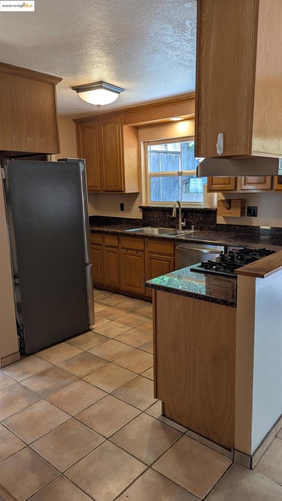 OAKLAND - Residential Lease