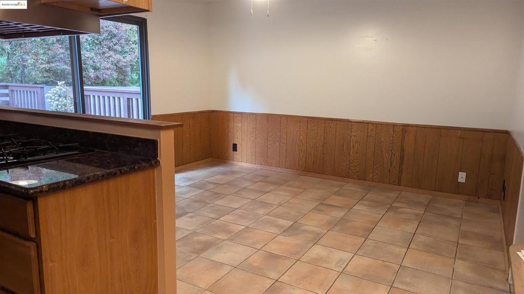 OAKLAND - Residential Lease