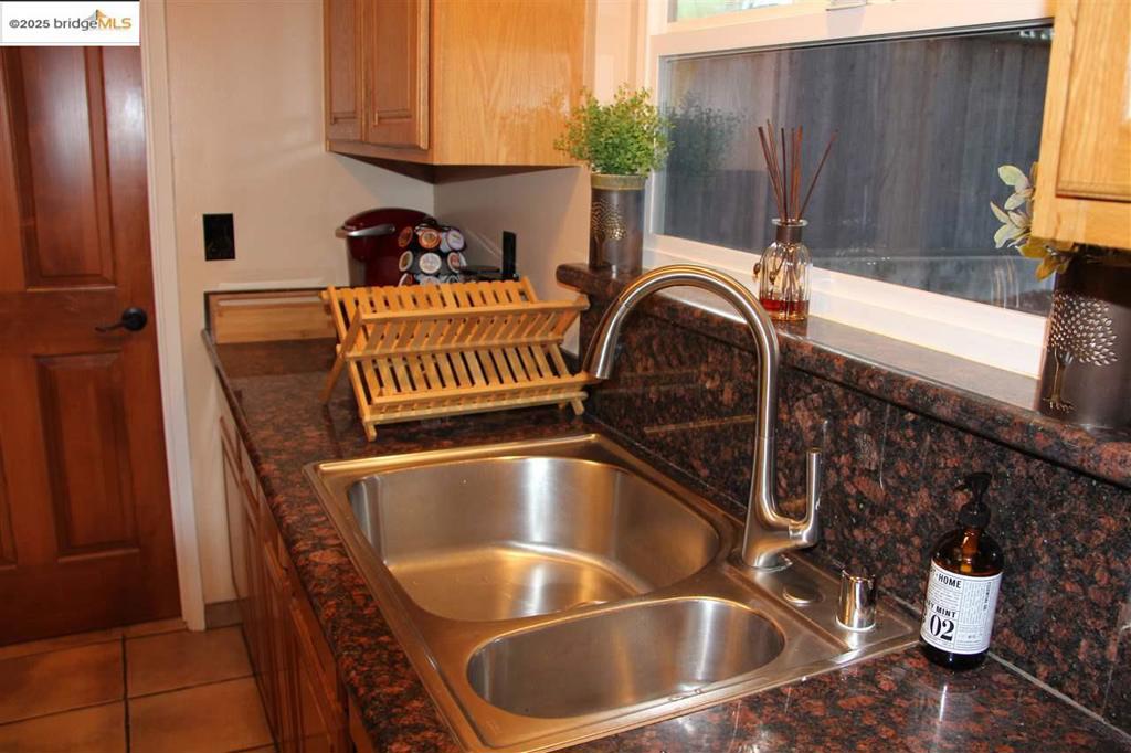 OAKLAND - Residential Lease