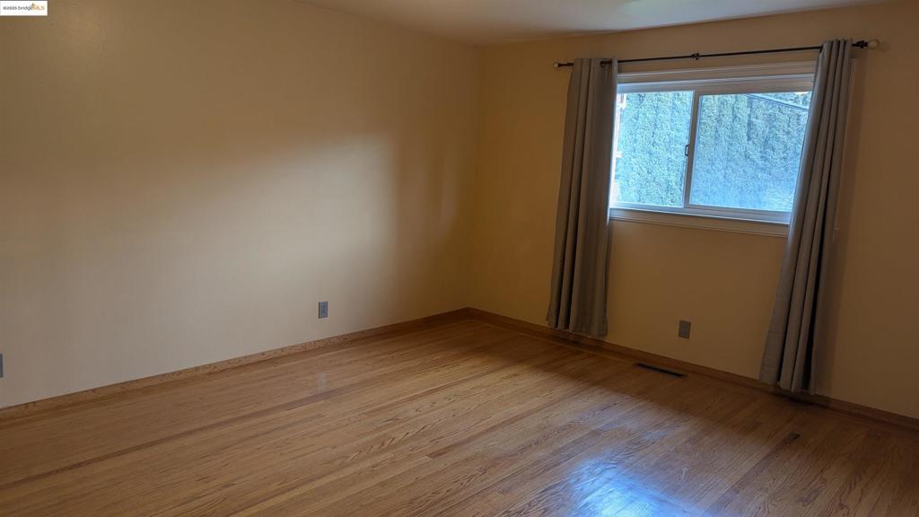 OAKLAND - Residential Lease