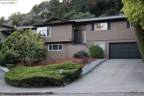 Photo of Oakland, CA 94605 (MLS # 41111584) Photo of Oakland, CA 94605 (MLS # 41111584)