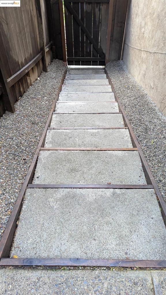 OAKLAND - Residential Lease