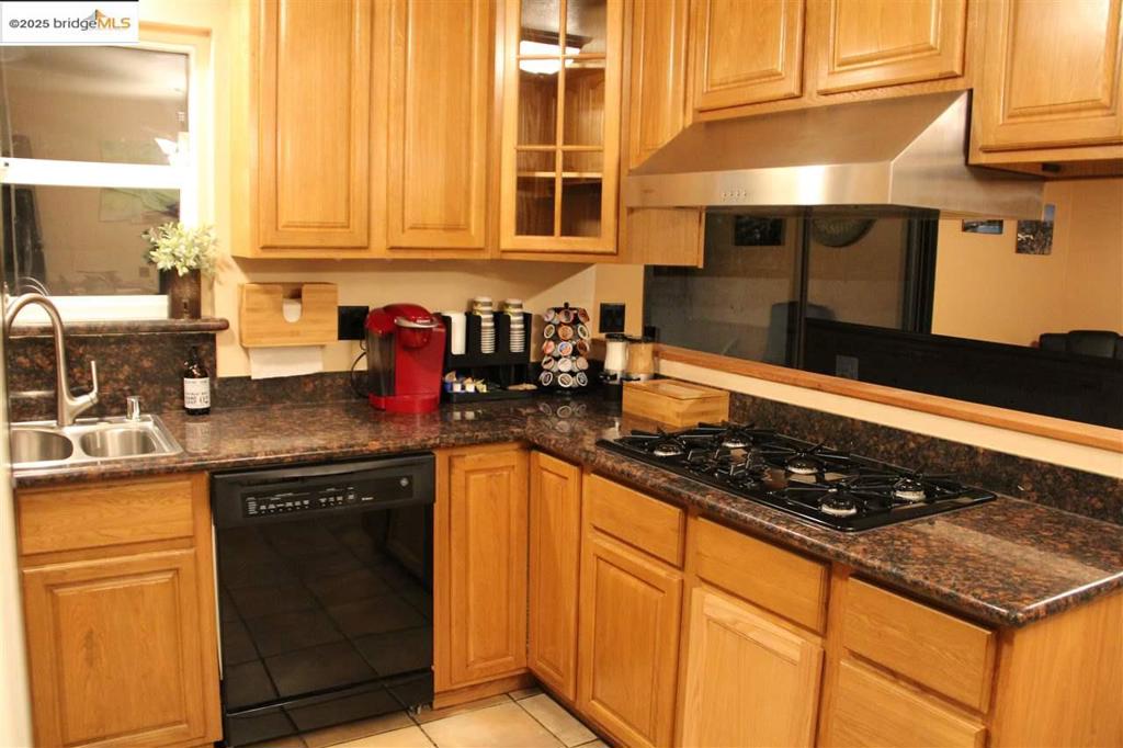 OAKLAND - Residential Lease