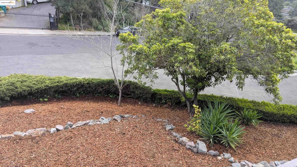 OAKLAND - Residential Lease