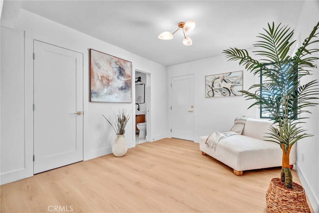 6951 Stanford