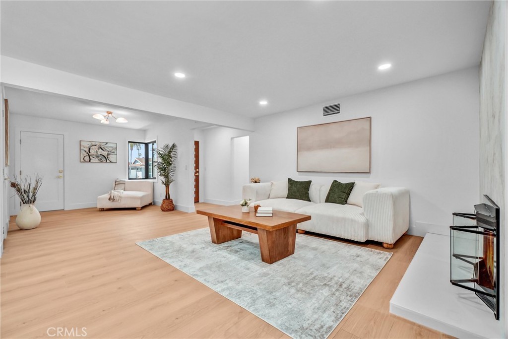 6951 Stanford