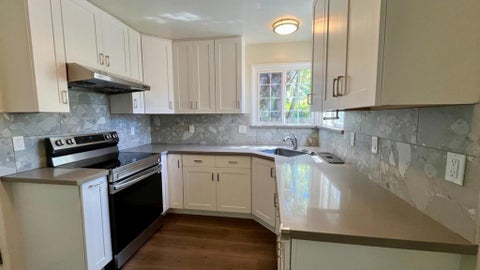 Photo of 25 Elder Avenue, Millbrae, CA 94030 (MLS # ML82061356)