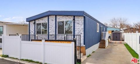 Photo of 3300 15th St W #383, Rosamond, CA 93560 (MLS # 26665095)