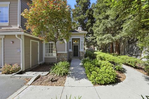 Photo of 6121 Lambeck Lane, San Jose, CA 95119 (MLS # ML82040953)