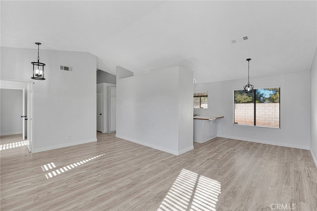 9189 Applewood