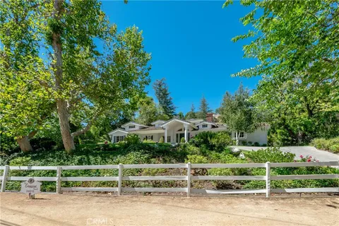 MLS: SR26122101