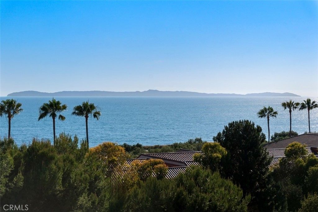 Photo of 76 Sidra Cove CV, Newport Coast, CA 92657 (MLS # OC26103540)