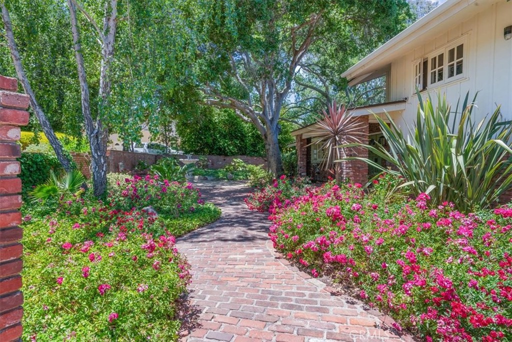 2355 Lake Marie Drive