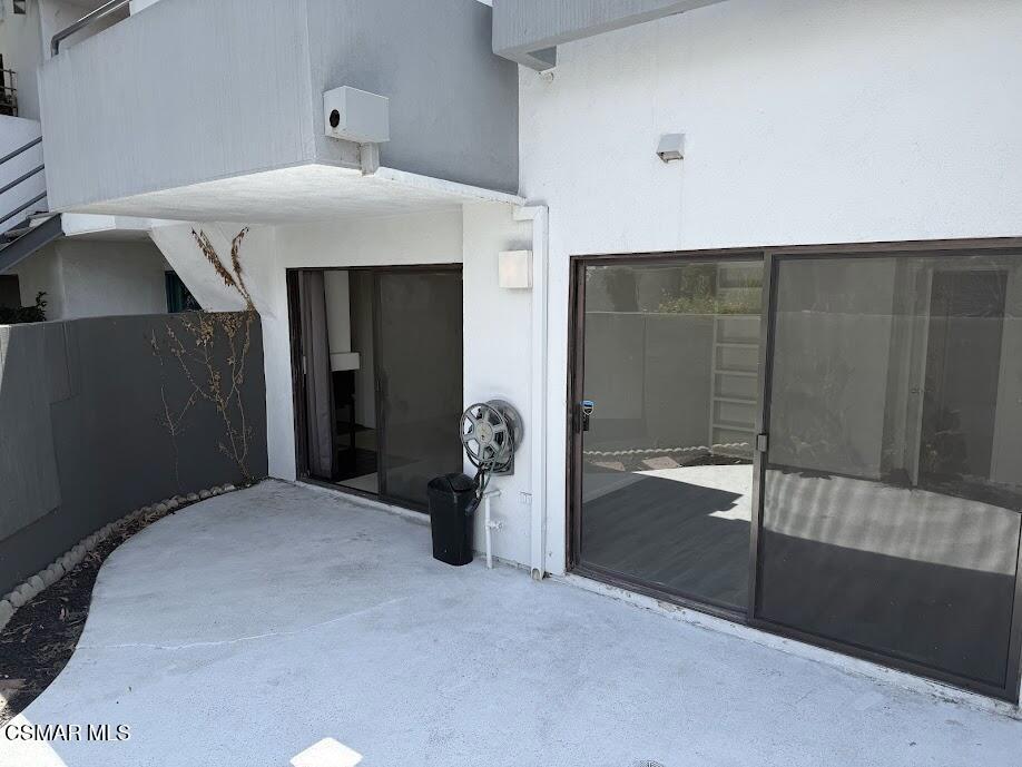 Nice 1+1. Ground level with private patio. Trash and water is included. Light and bright kitchen with new stainless steel appliances. Refrigerator included. Built in microwave, dishwasher. Near one of two community pools. Has one garage parking space and one parking pass. Small pets OK.