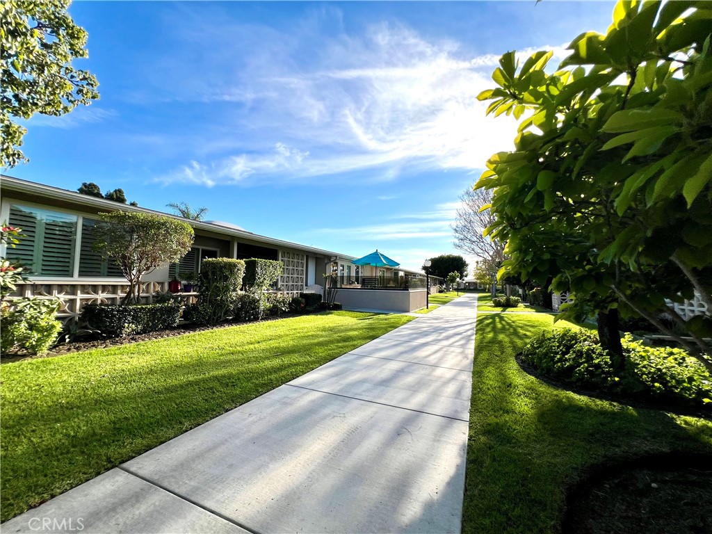 1730 Sunningdale Rd., M14-17A