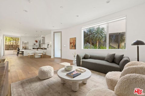 Photo of 616 N Croft Avenue #2, West Hollywood, CA 90048 (MLS # 26994369)