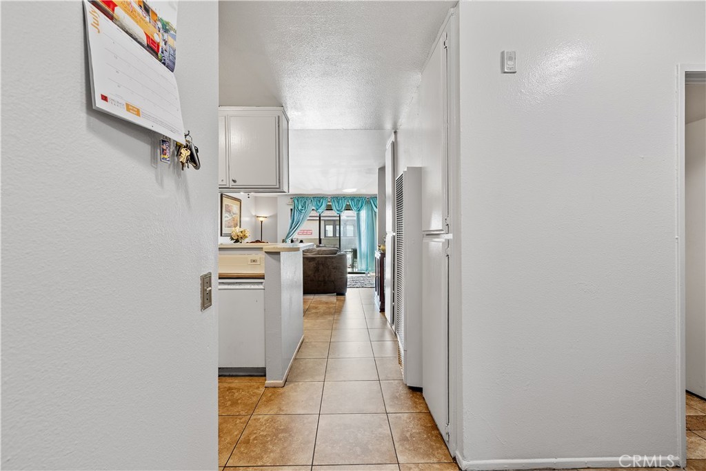 1360 Redondo Ave 103