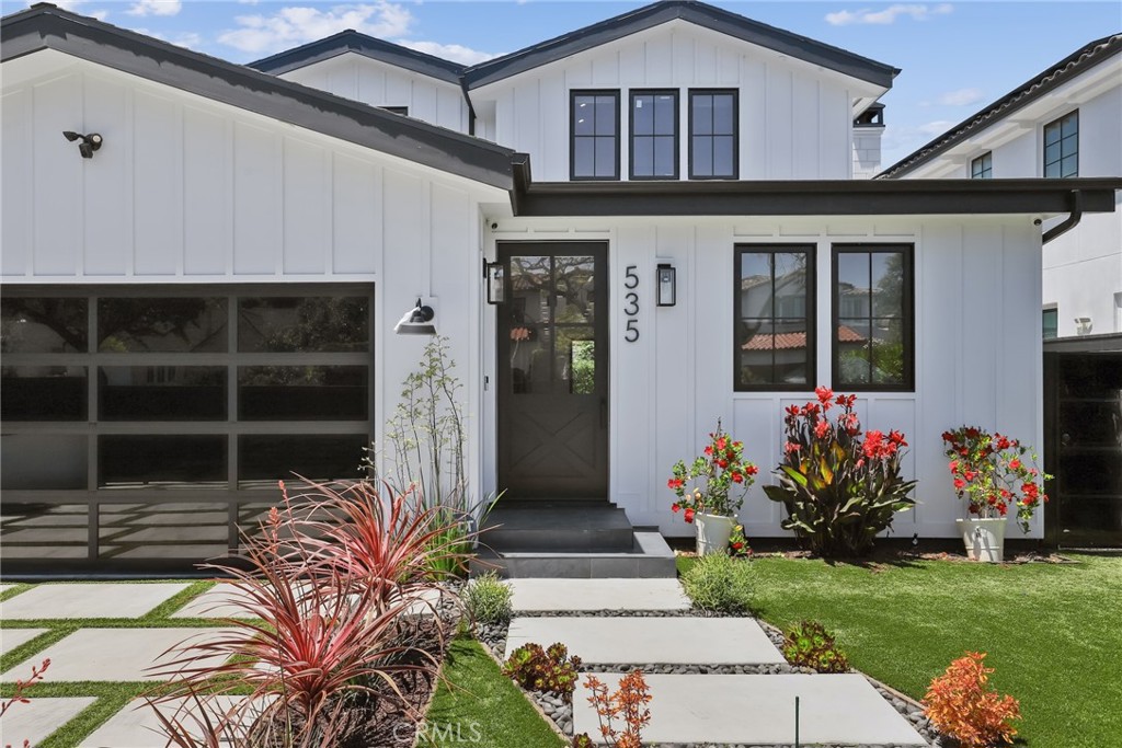 535 N Sierra Bonita Avenue