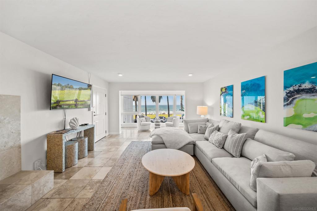 1039 Coast Blvd Unit A