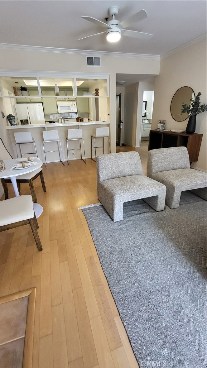 2571 Plaza Del Amo 109