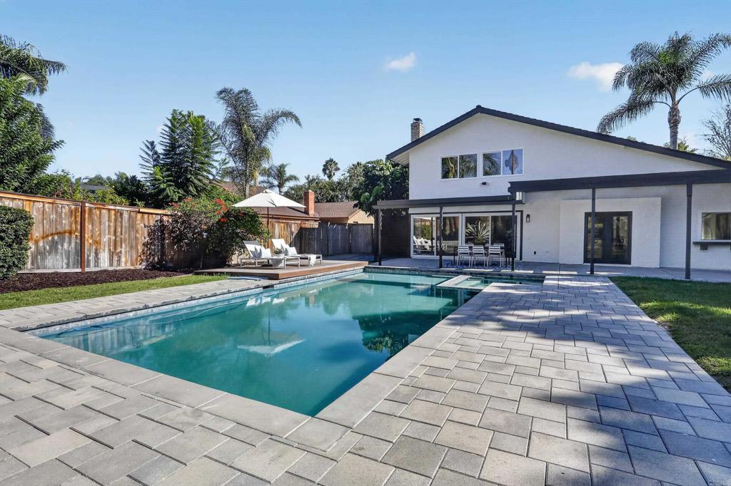 1207 Branding Iron Circle