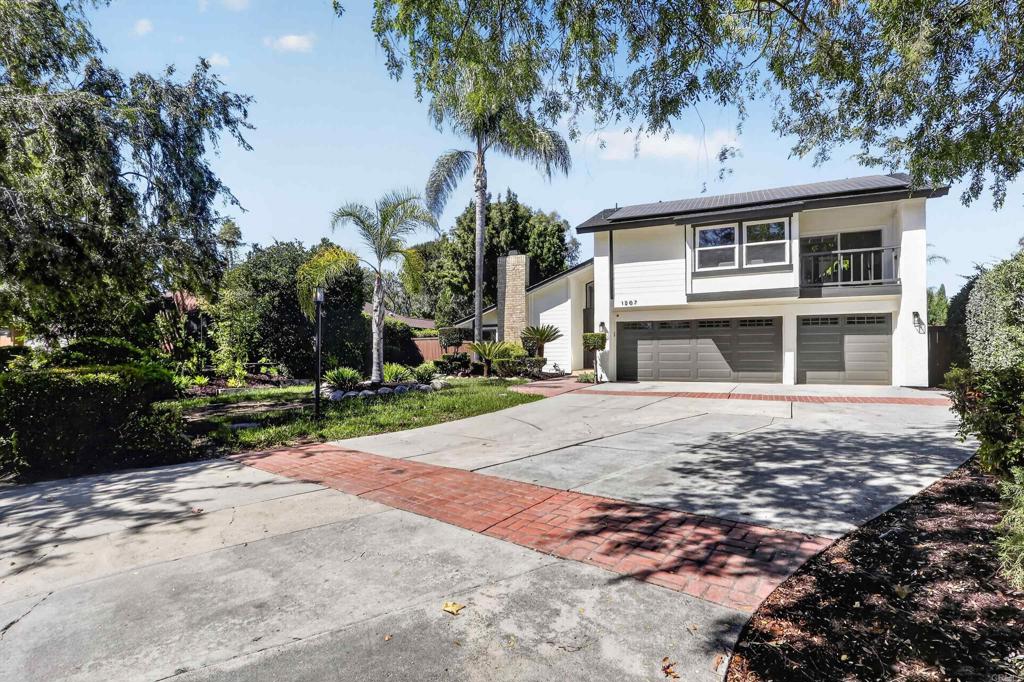 1207 Branding Iron Circle