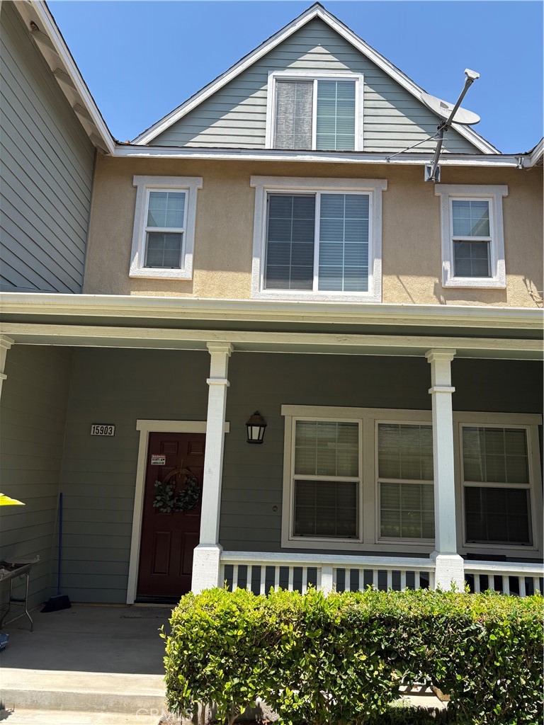 Beautiful Tri-Level Town home. The large front porch welcomes you into an open floor plan with vaulted ceilings. Large open kitchen, with an eating counter. There is a bath off the Kitchen. Upstairs, on the 2nd level, there is a large master bedroom and master bath, and large walk-in closet. Laundry room is also on the 2nd floor with lots of storage. The 2nd bedroom, located on the 3rd level has a spacious closet and full bath. This fantastic community includes the Parkhouse with a community pool, spa, tennis courts, fitness center, movie theatre and more!
