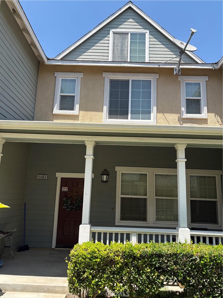Beautiful Tri-Level Town home. The large front porch welcomes you into an open floor plan with vaulted ceilings. Large open kitchen, with an eating counter. There is a bath off the Kitchen. Upstairs, on the 2nd level, there is a large master bedroom and master bath, and large walk-in closet. Laundry room is also on the 2nd floor with lots of storage. The 2nd bedroom, located on the 3rd level has a spacious closet and full bath. This fantastic community includes the Parkhouse with a community pool, spa, tennis courts, fitness center, movie theatre and more!