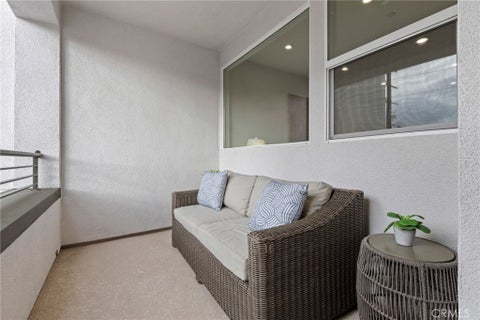 Photo of 585 S Lyon, Santa Ana, CA 92701 (MLS # OC26173486)