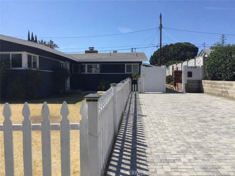 Photo of 17214 Donmetz ST, Granada Hills, CA 91344 (MLS # SR26181245)