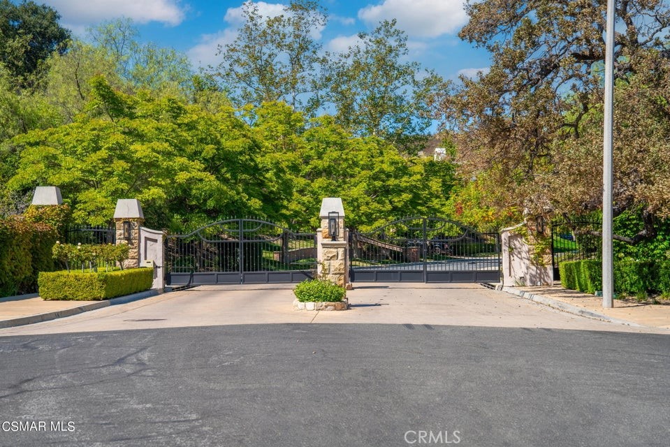 Majestic Oaks (799) - Residential Lease