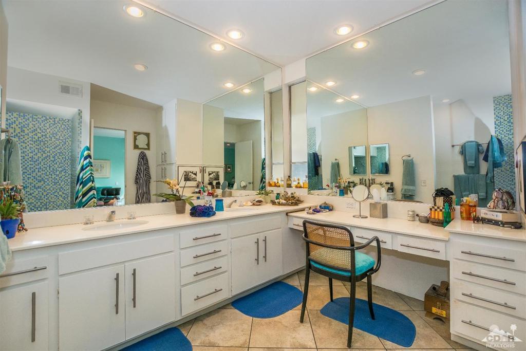 Seven Lakes C.C. - Residential Lease