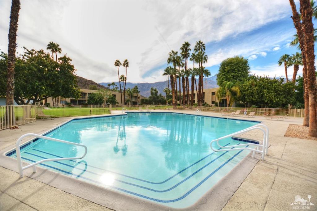 Seven Lakes C.C. - Residential Lease