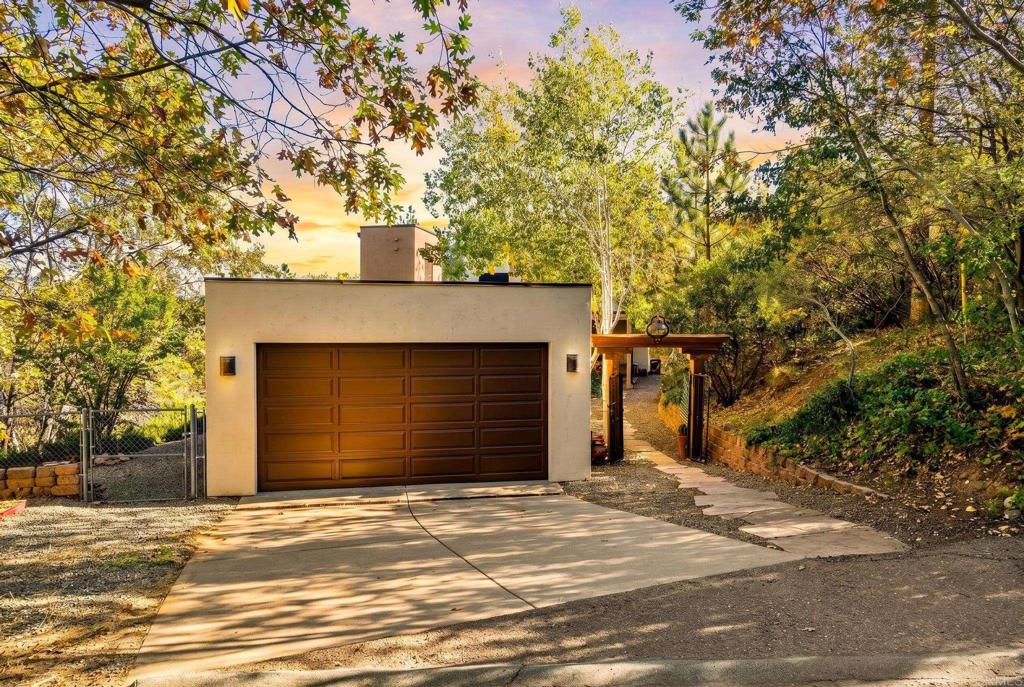 2810 Three Peaks Lane